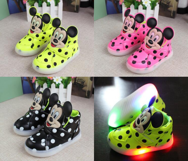 Tênis Mickey com luzes Cod1284